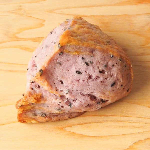 紫芋と黒ごまのスコーン