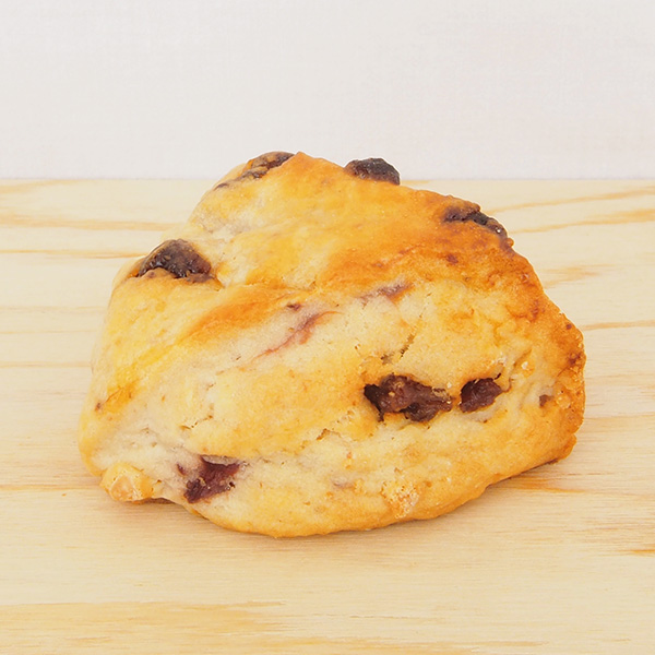 いちごホワイトチョコスコーン